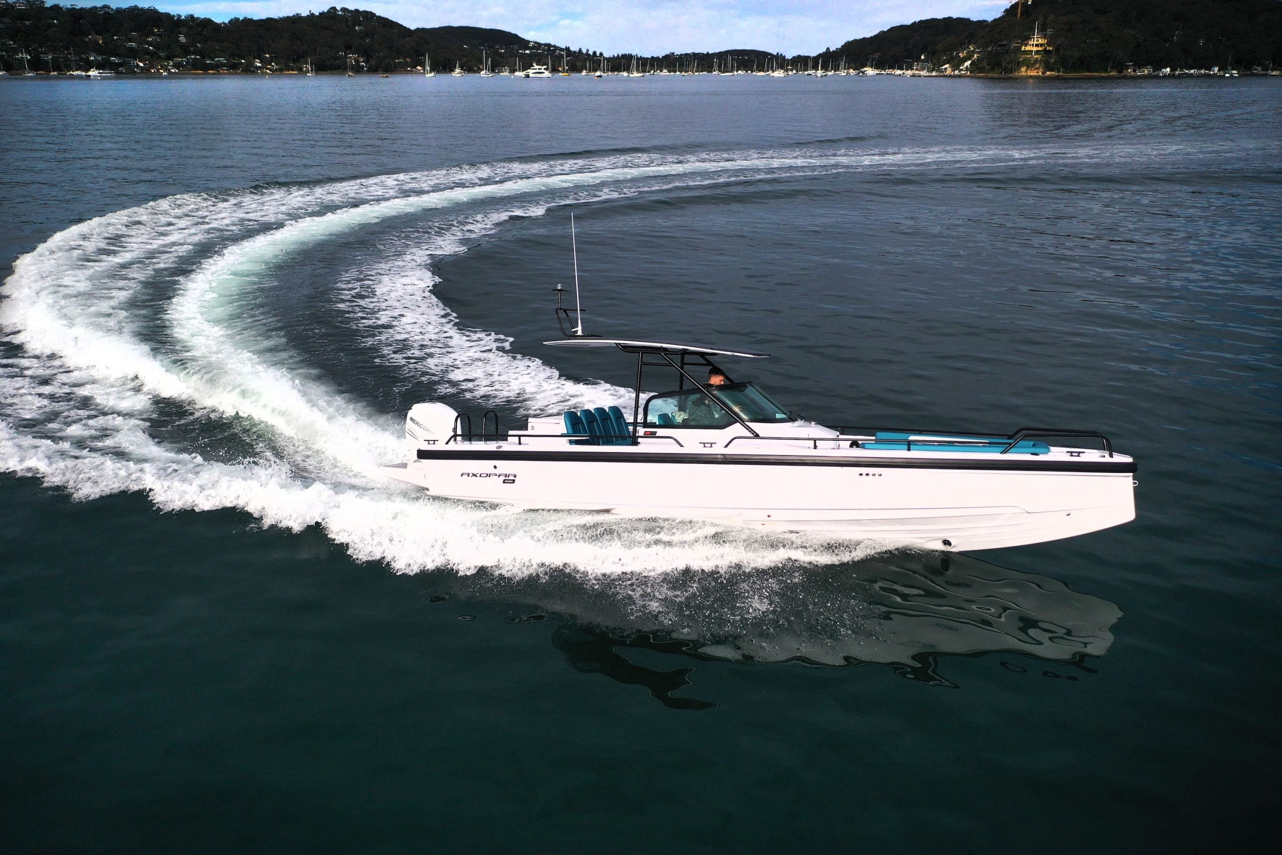 Axopar 28 Foil Boarding Adventure