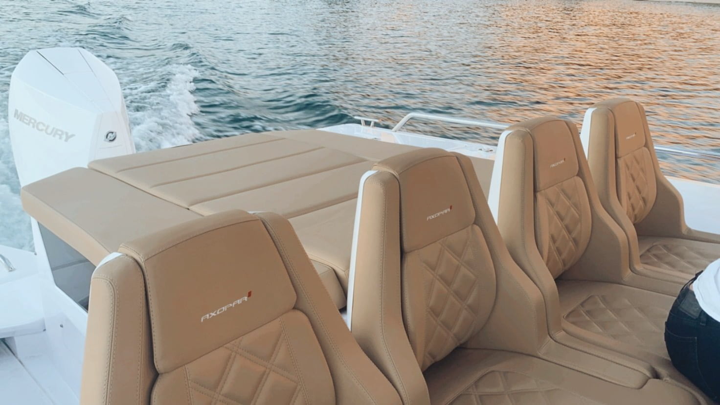 A7787D78-879A-40E9-A3D3-8A2194795072