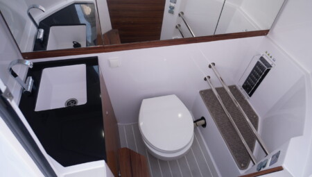 Axopar 28 toilet Boat Share Sydney